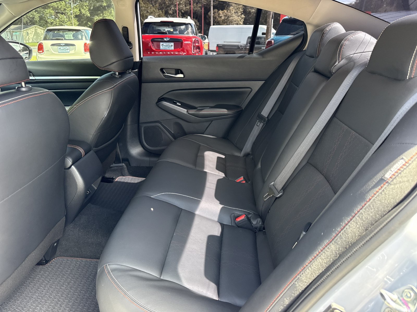 Used 2025 Nissan Altima 2.5 SR w/ SR Premium Package FWD image 10
