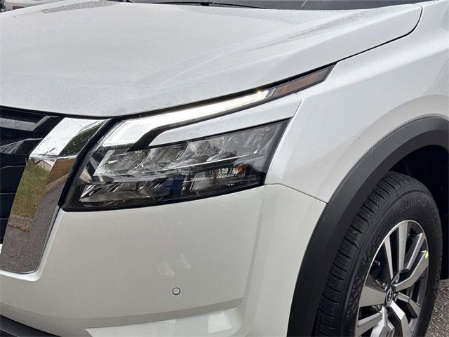 New 2025 Nissan Pathfinder SL image 10