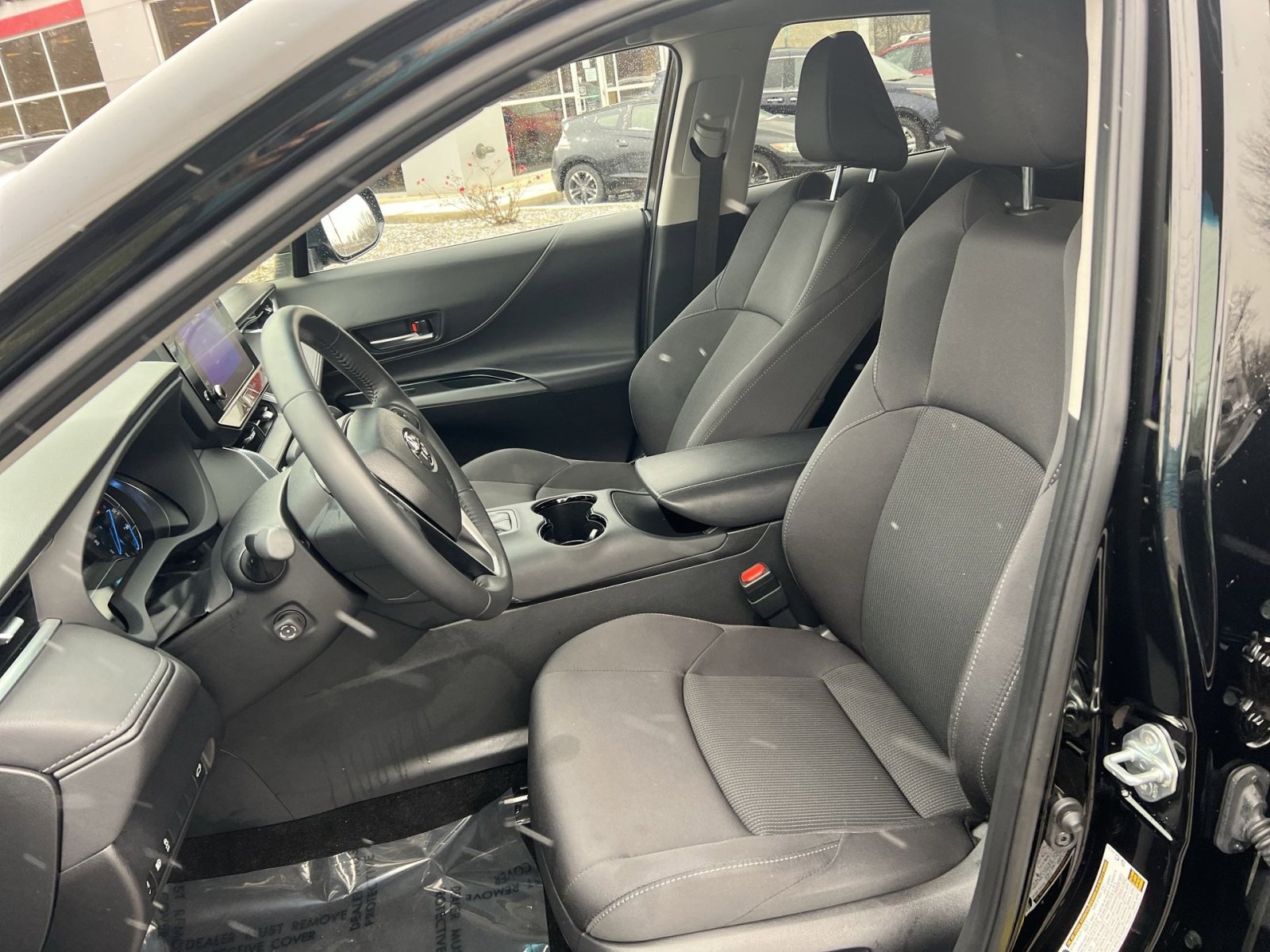 Used 2023 Toyota Venza LE image 13