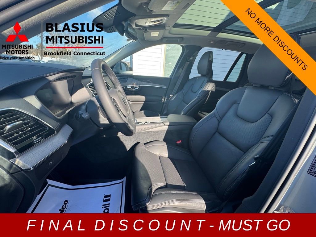 Used 2025 Volvo XC90 B6 Ultra w/ Protection Package Premier image 25
