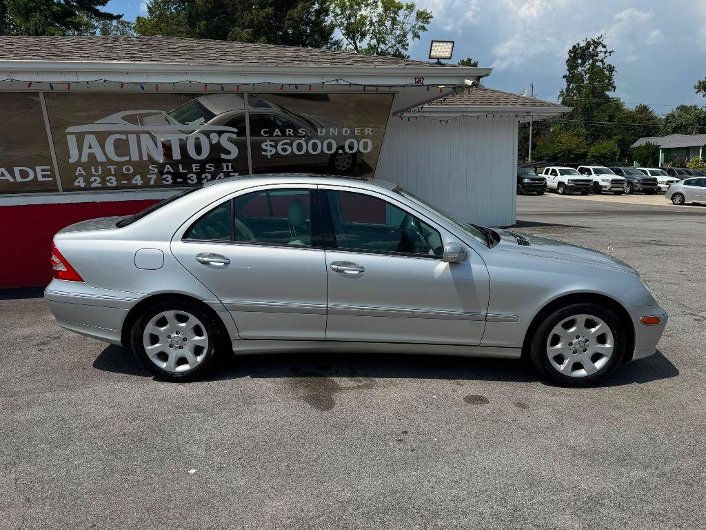 Used 2005 Mercedes-Benz C 320 Sedan image 3