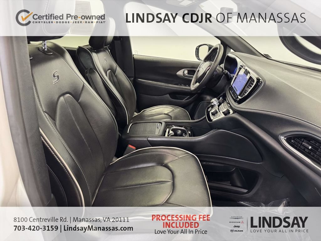 Certified 2025 Chrysler Pacifica Limited FWD image 14