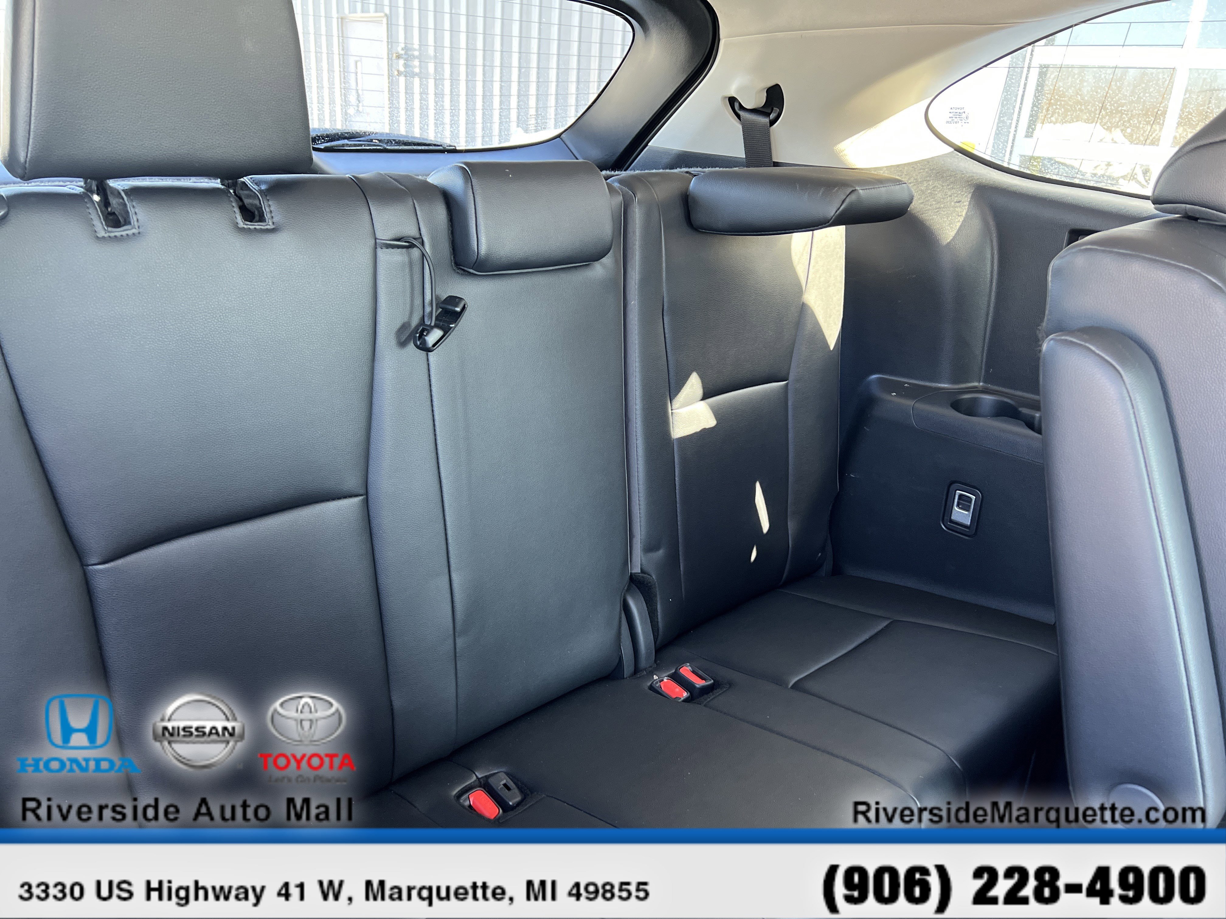 Used 2025 Toyota Highlander XLE image 27