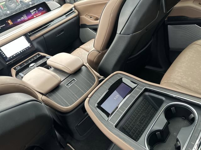 Used 2025 Lincoln Navigator Black Label image 25