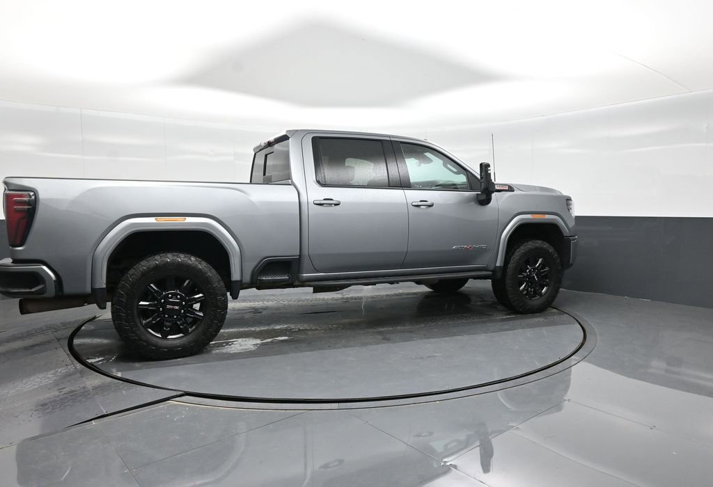 Used 2024 GMC Sierra 2500 AT4 w/ Technology Package AWD/4WD image 7