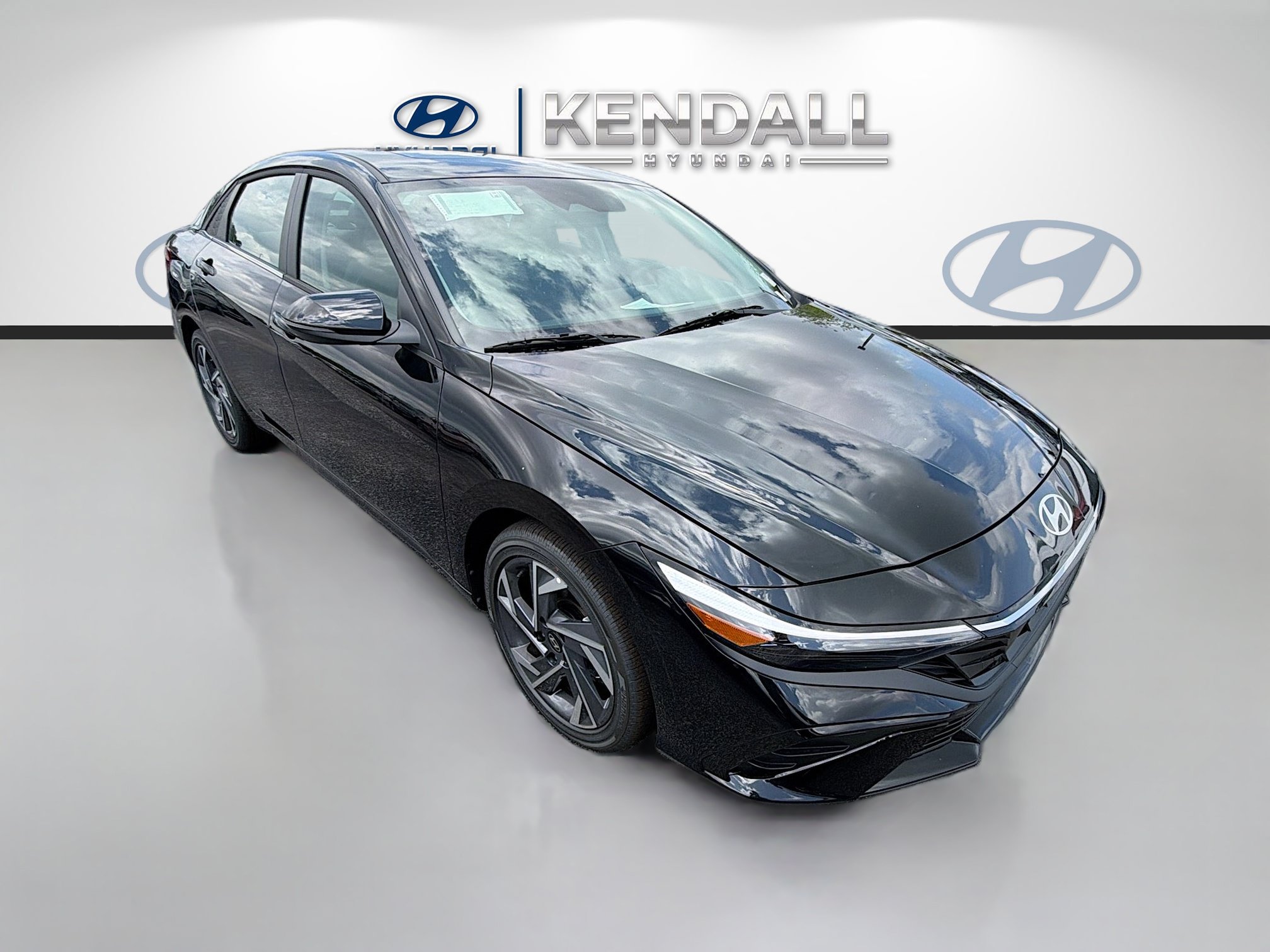 New 2026 Hyundai Elantra Limited FWD image 1