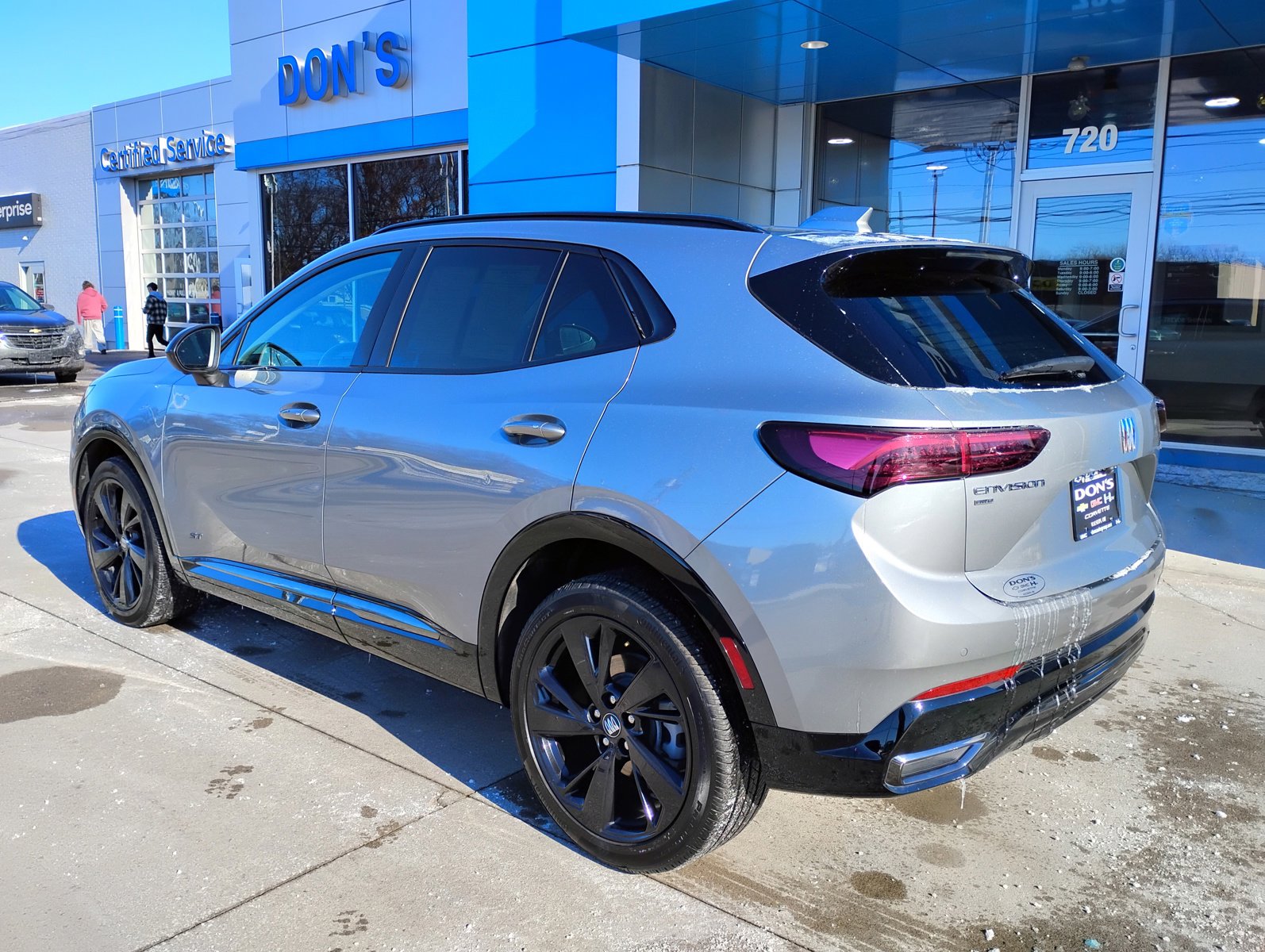 Used 2025 Buick Envision Sport Touring image 2