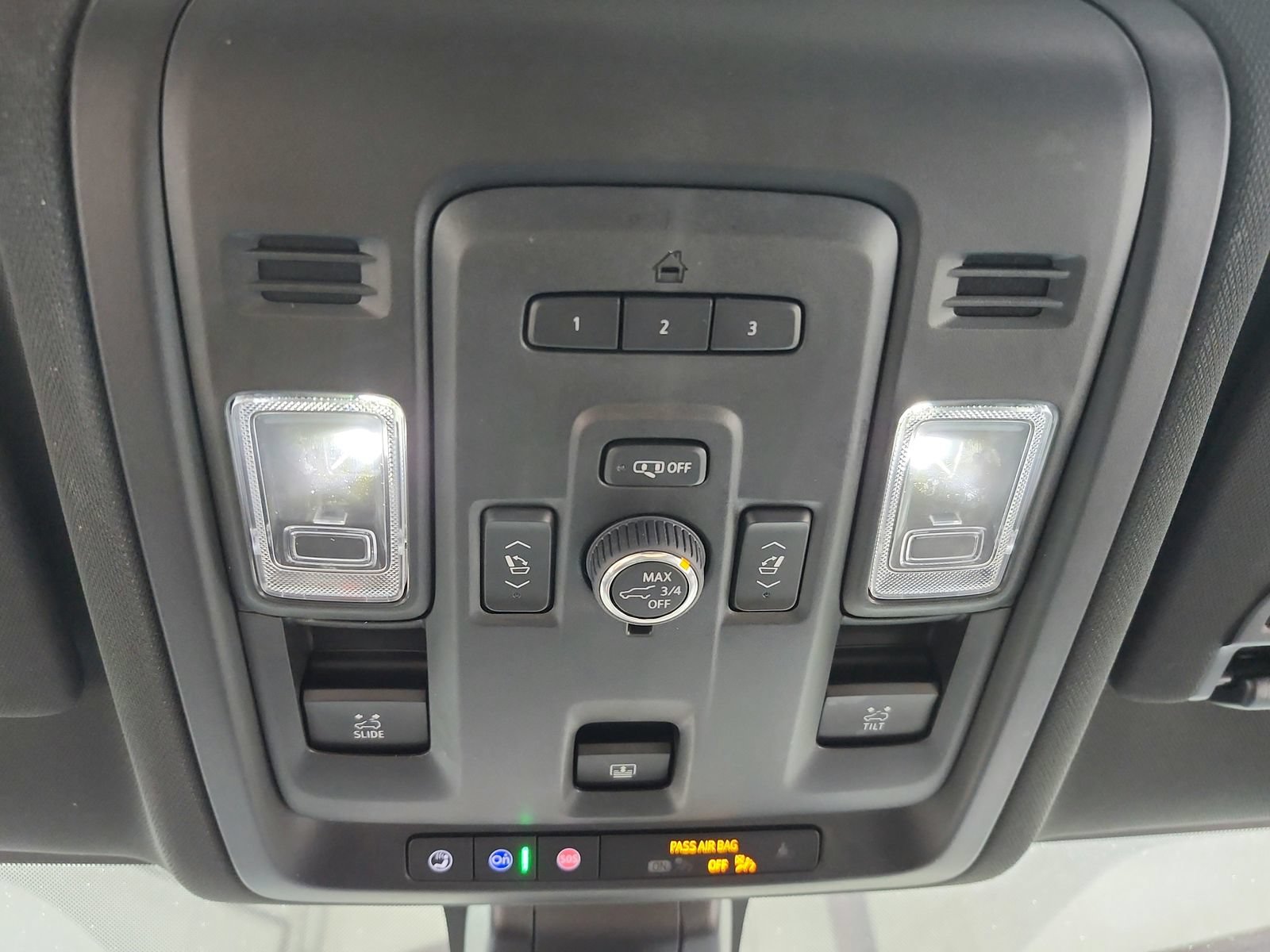 Used 2022 Chevrolet Tahoe LT w/ Luxury Package AWD/4WD image 24