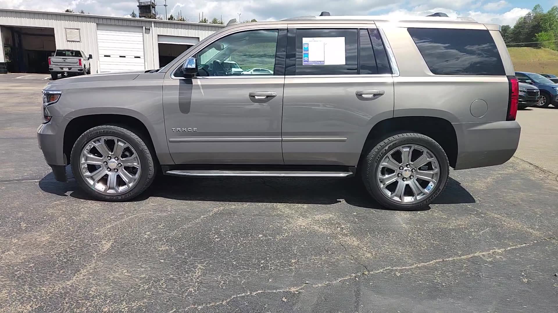 Used 2019 Chevrolet Tahoe Premier AWD/4WD image 15