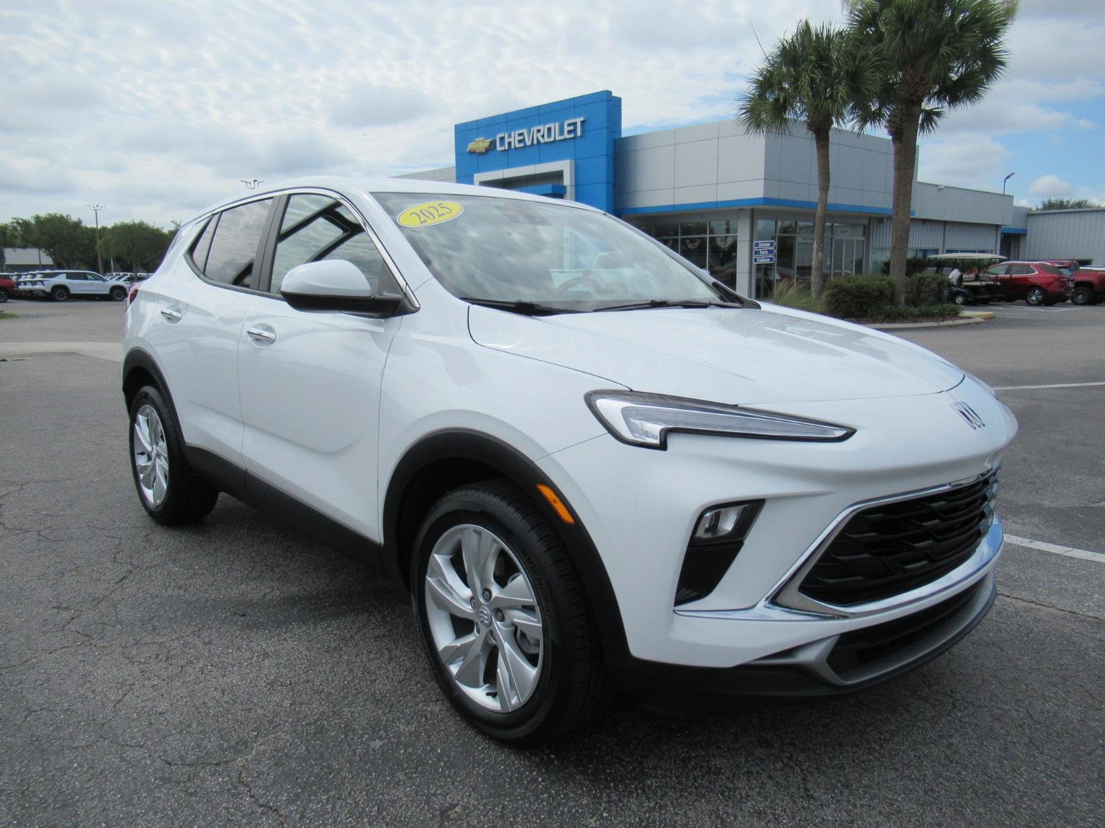 Used 2025 Buick Encore GX Preferred FWD image 4