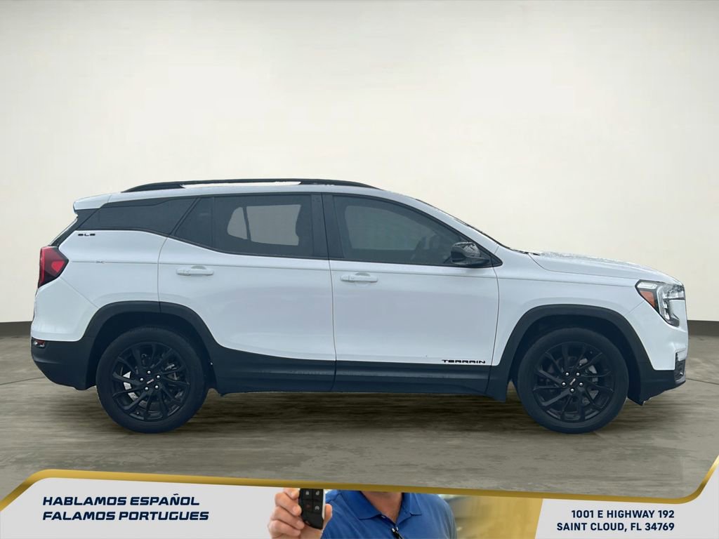 Used 2023 GMC Terrain SLE w/ Driver Convenience Package image 7