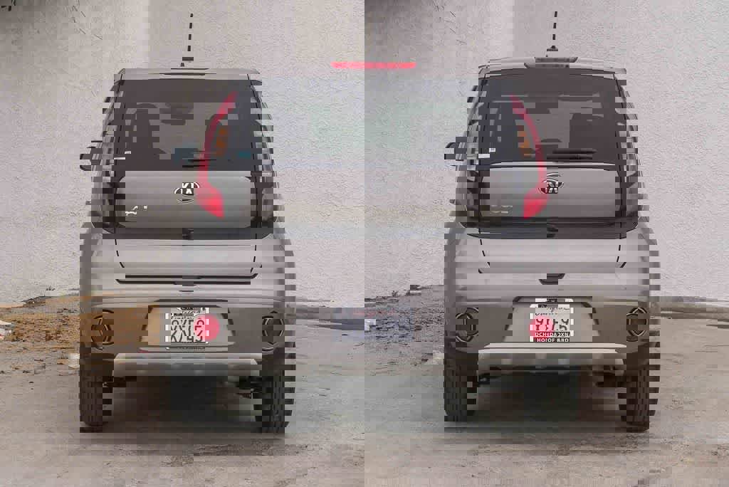 Used 2019 Kia Soul + image 7