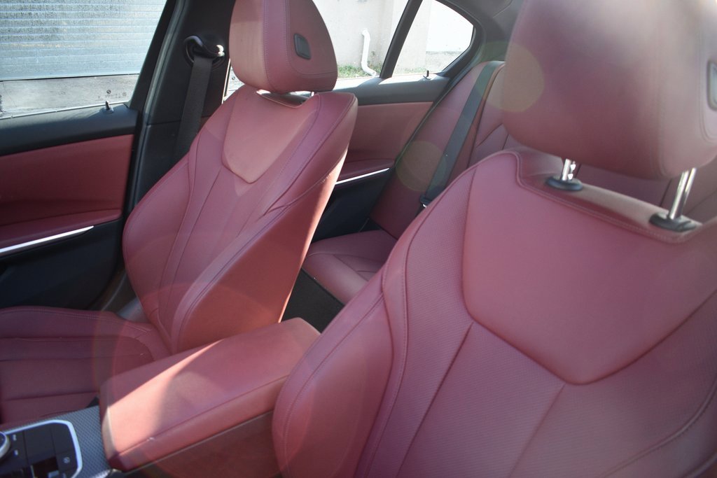 Used 2025 BMW 330i xDrive Sedan image 10