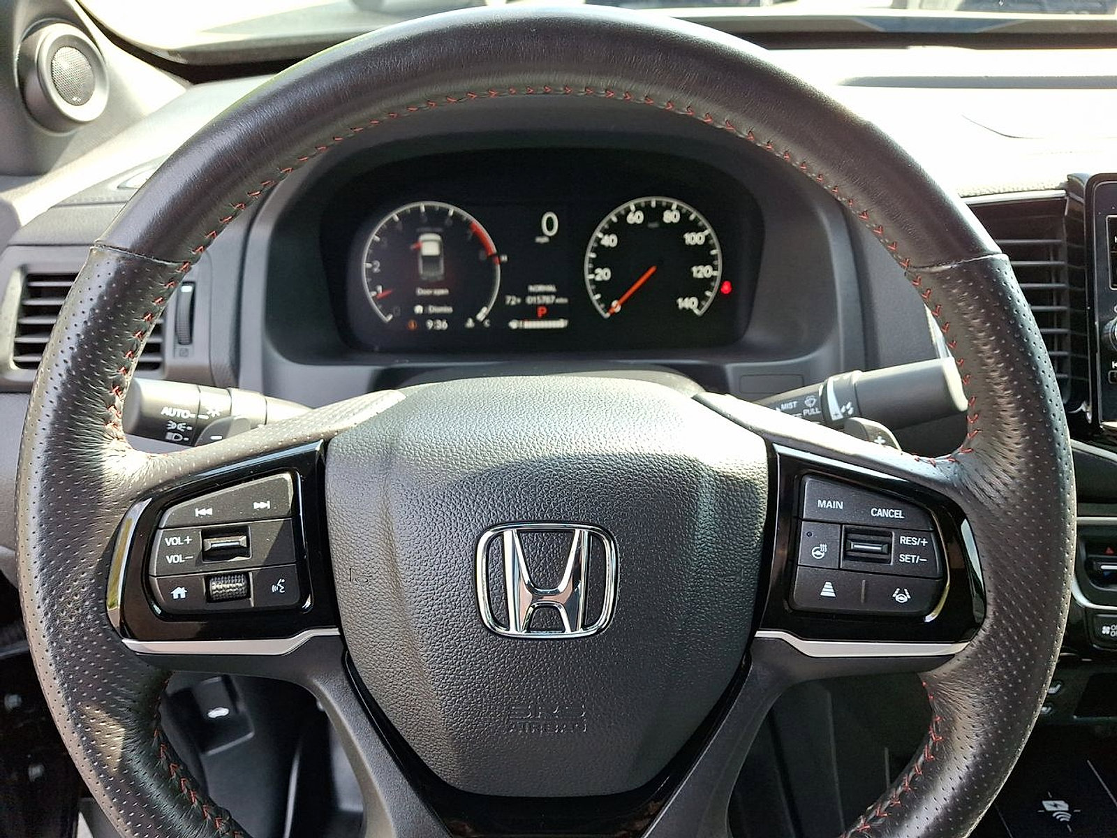 Used 2025 Honda Ridgeline Black Edition image 16
