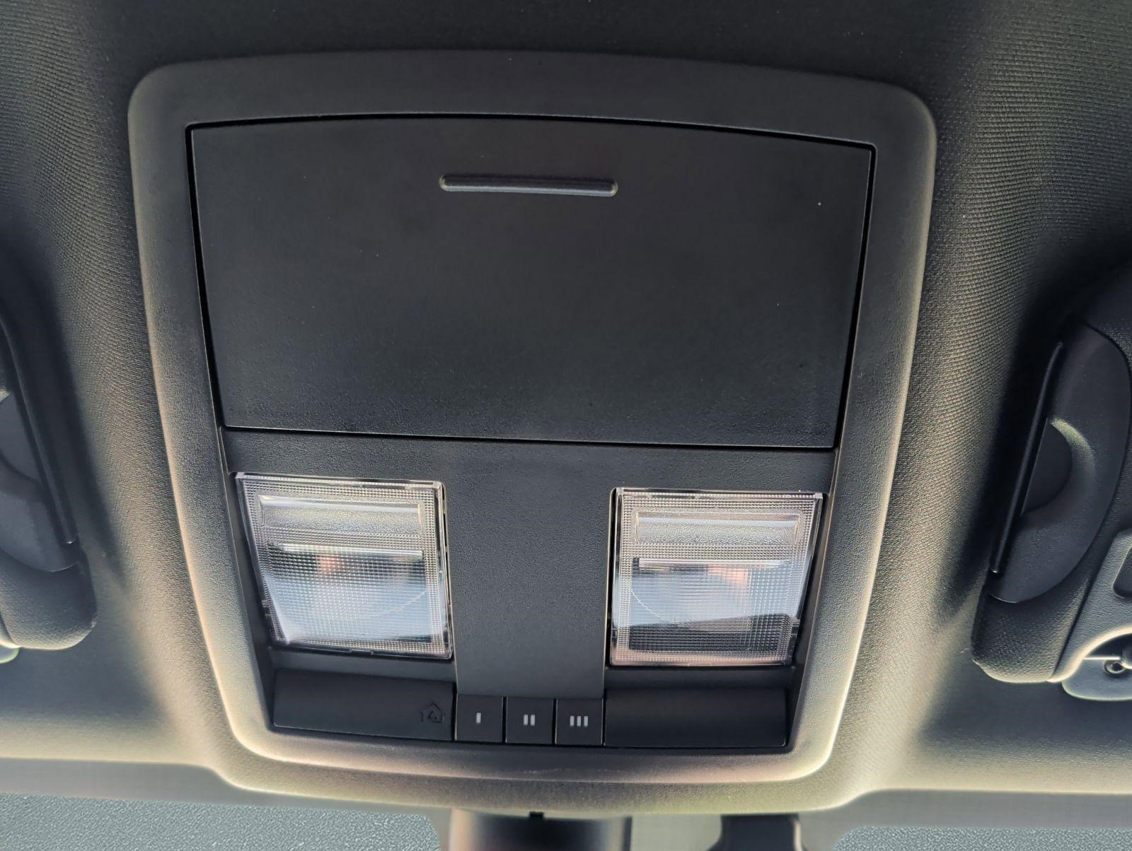 Used 2023 Dodge Challenger R/T w/ Plus Package image 21