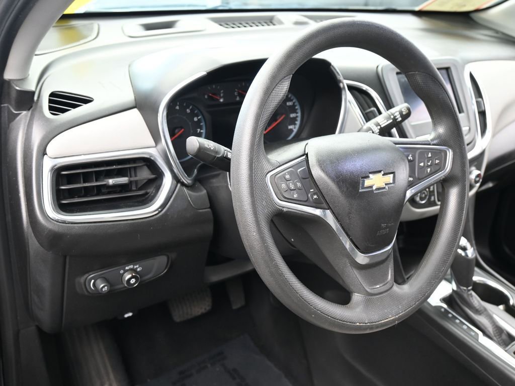 Used 2020 Chevrolet Equinox LS image 14