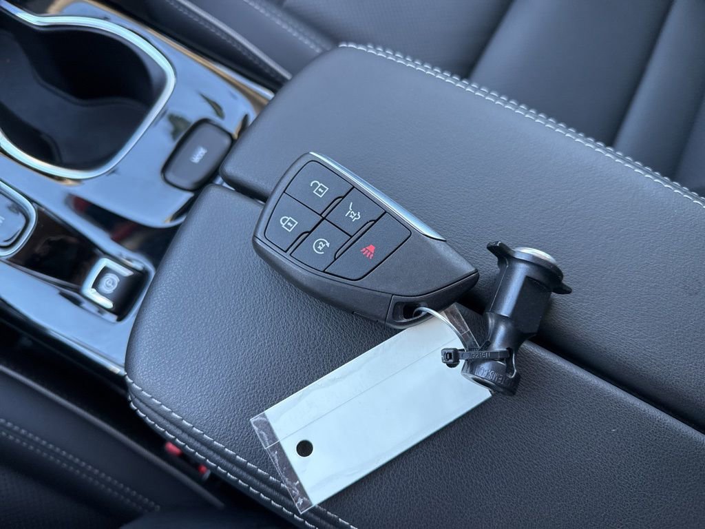 Used 2022 Buick Envision Essence w/ Safety Package image 34