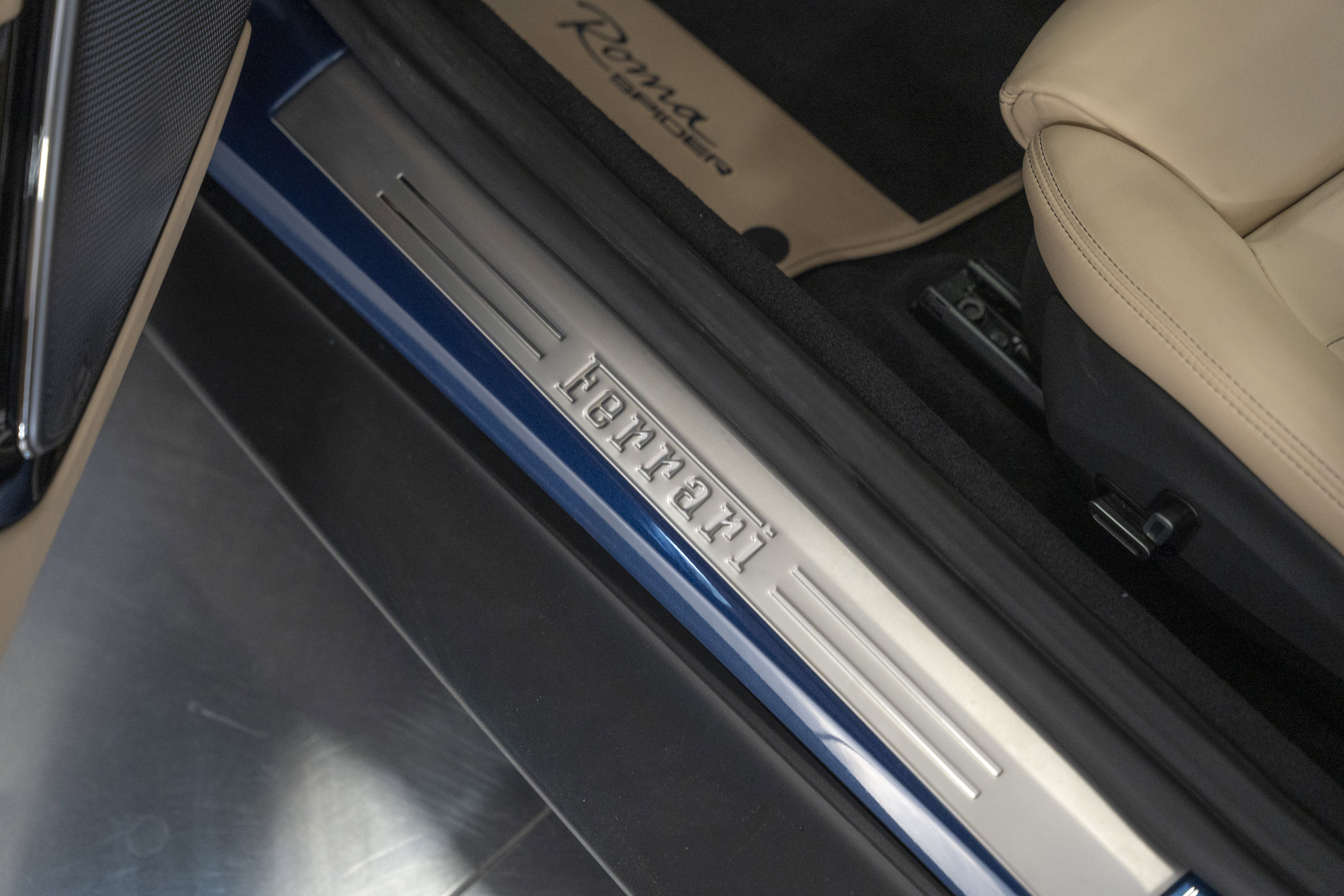 Certified 2025 Ferrari Roma Spider image 32