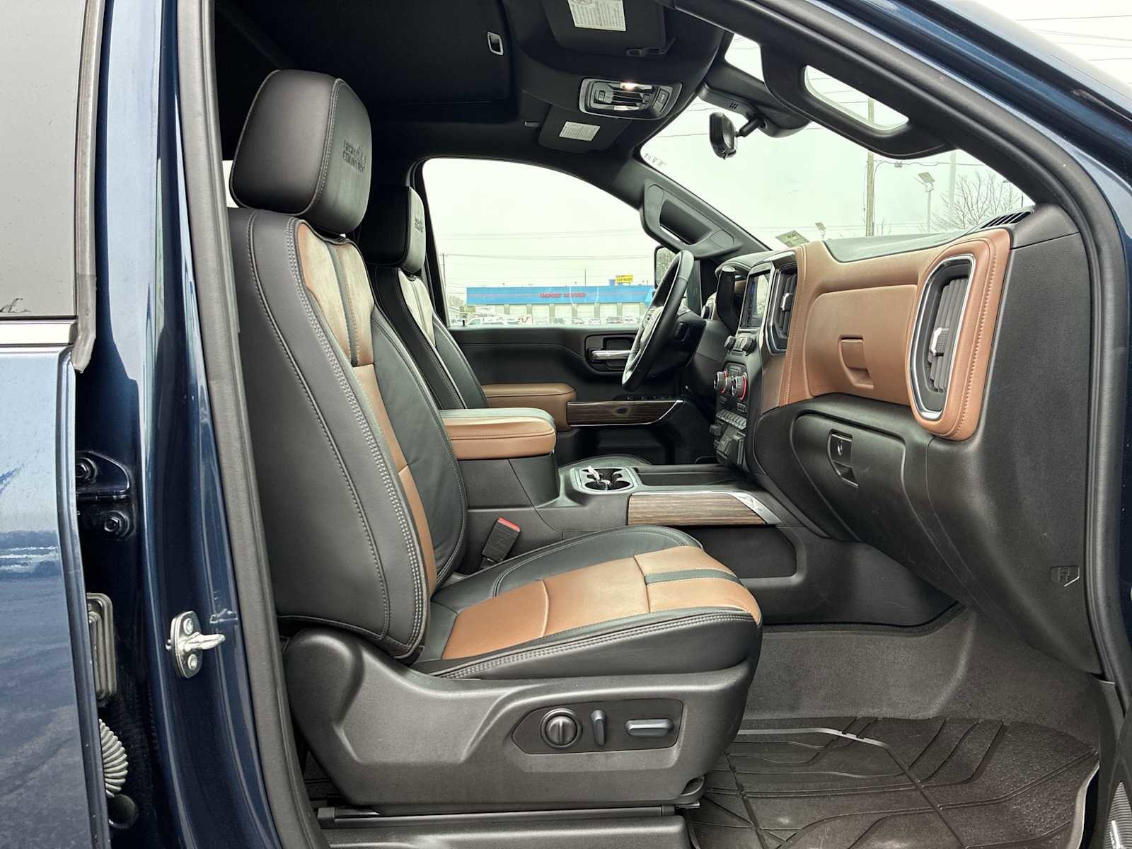 Used 2023 Chevrolet Silverado 2500 High Country w/ Z71 Off-Road Package image 29