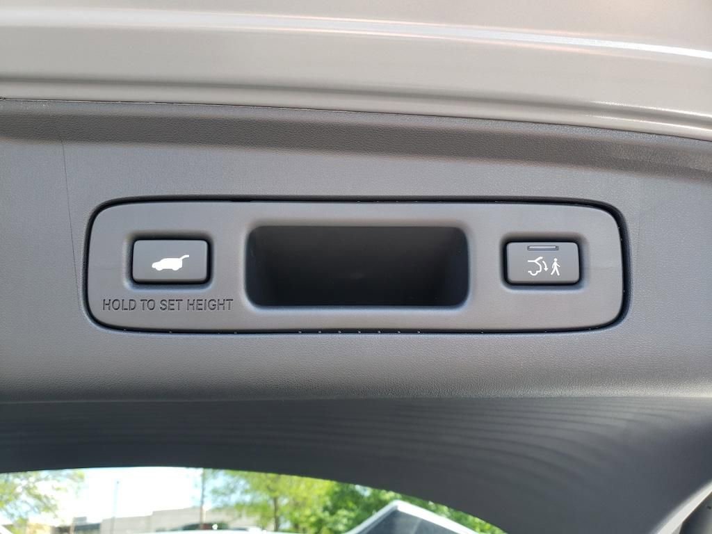 Certified 2025 Acura ADX A-Spec image 10