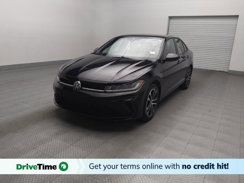 Used 2025 Volkswagen Jetta Sport image 1