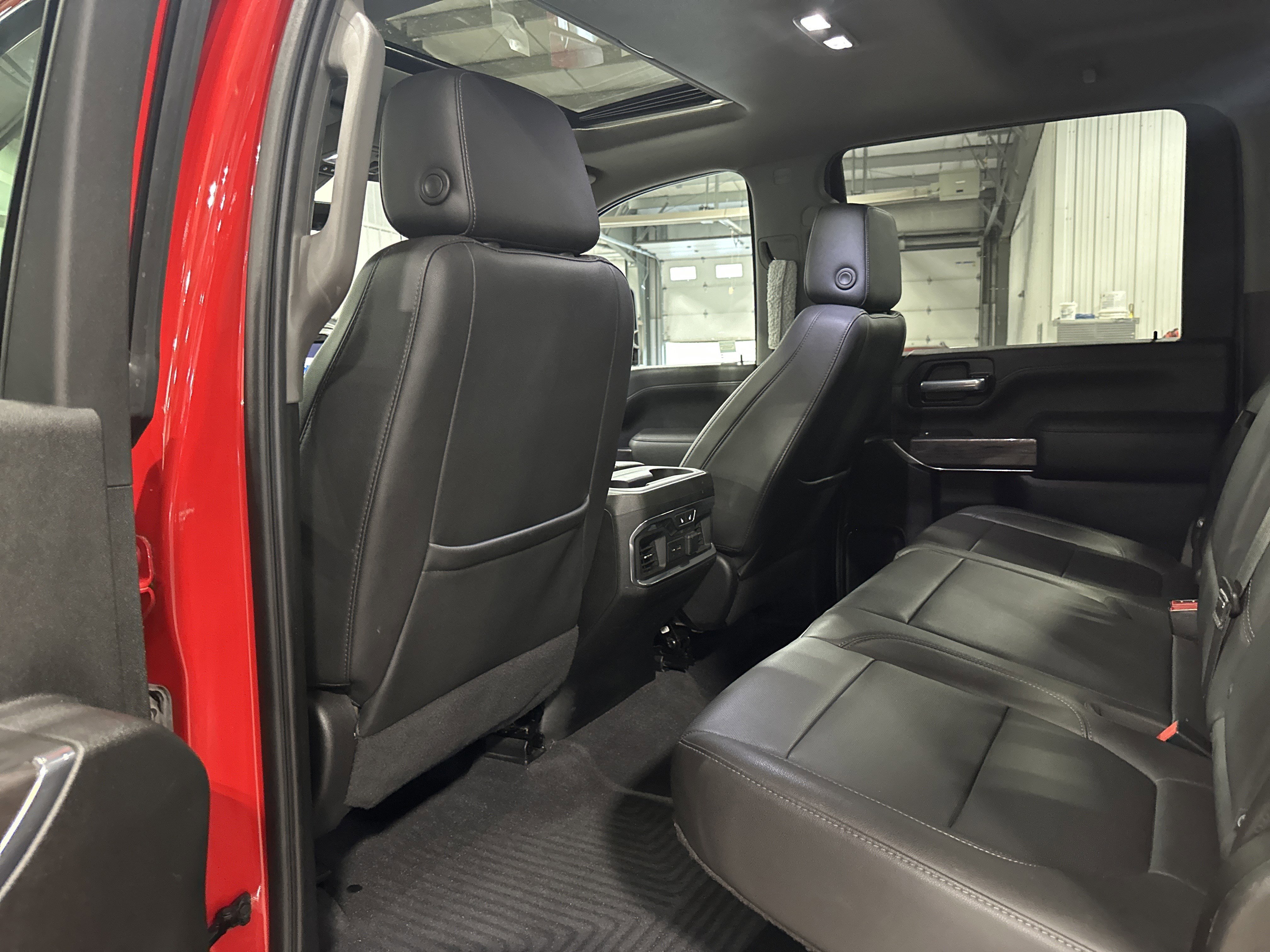 Used 2021 Chevrolet Silverado 2500 LTZ w/ LTZ Convenience Package AWD/4WD image 12