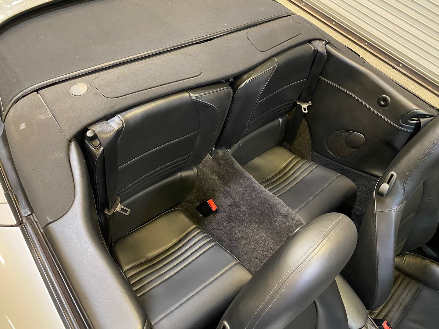 Used 2004 Porsche 911 Carrera RWD image 31