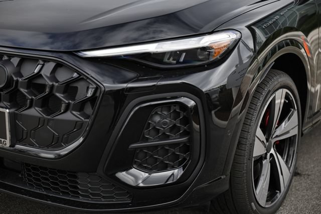 New 2026 Audi SQ5 Premium Plus AWD/4WD image 12
