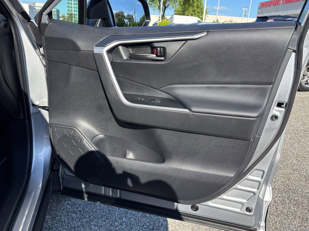 Certified 2025 Toyota RAV4 LE AWD/4WD image 40