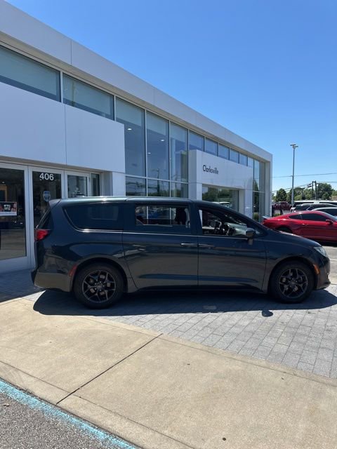 Used 2019 Chrysler Pacifica Touring Plus w/ S Appearance Package FWD image 6