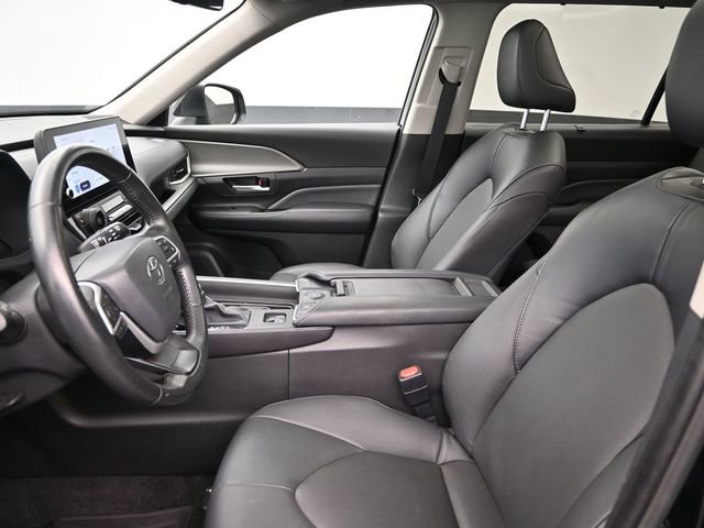 Used 2024 Toyota Grand Highlander XLE image 30