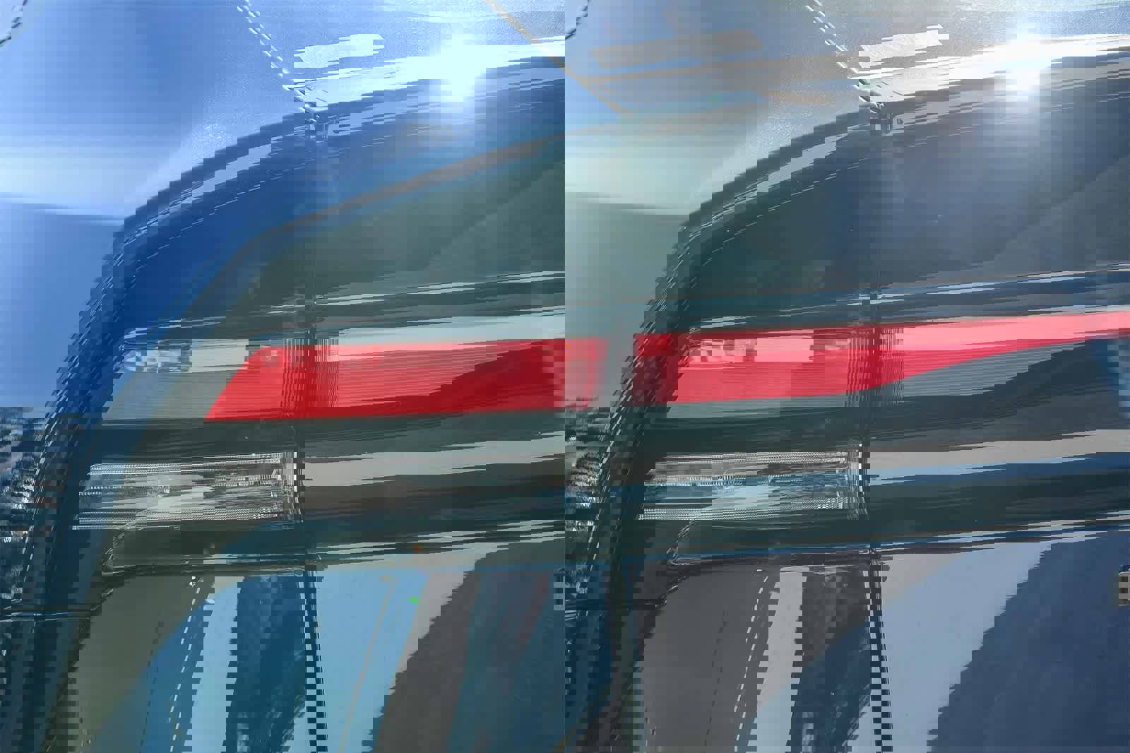 Used 2024 Toyota Prius Prime SE image 7