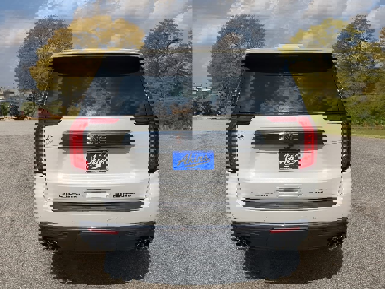 Used 2023 GMC Yukon Denali Ultimate image 4