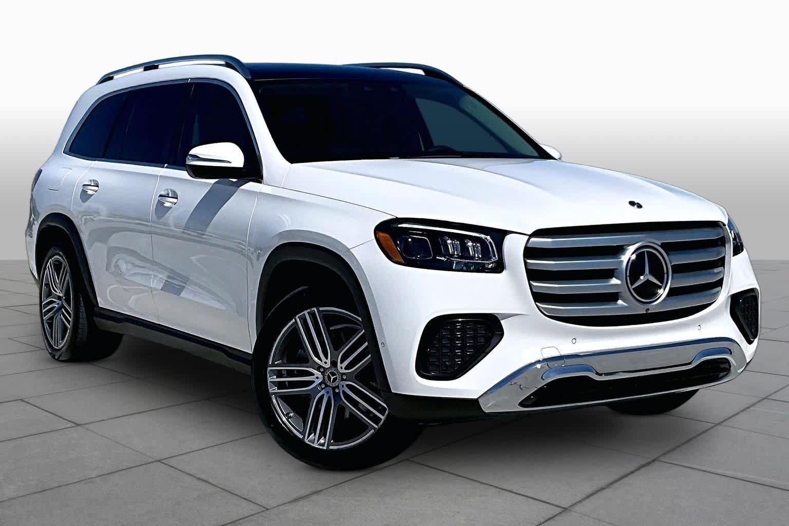 Used 2024 Mercedes-Benz GLS 450 4MATIC image 2