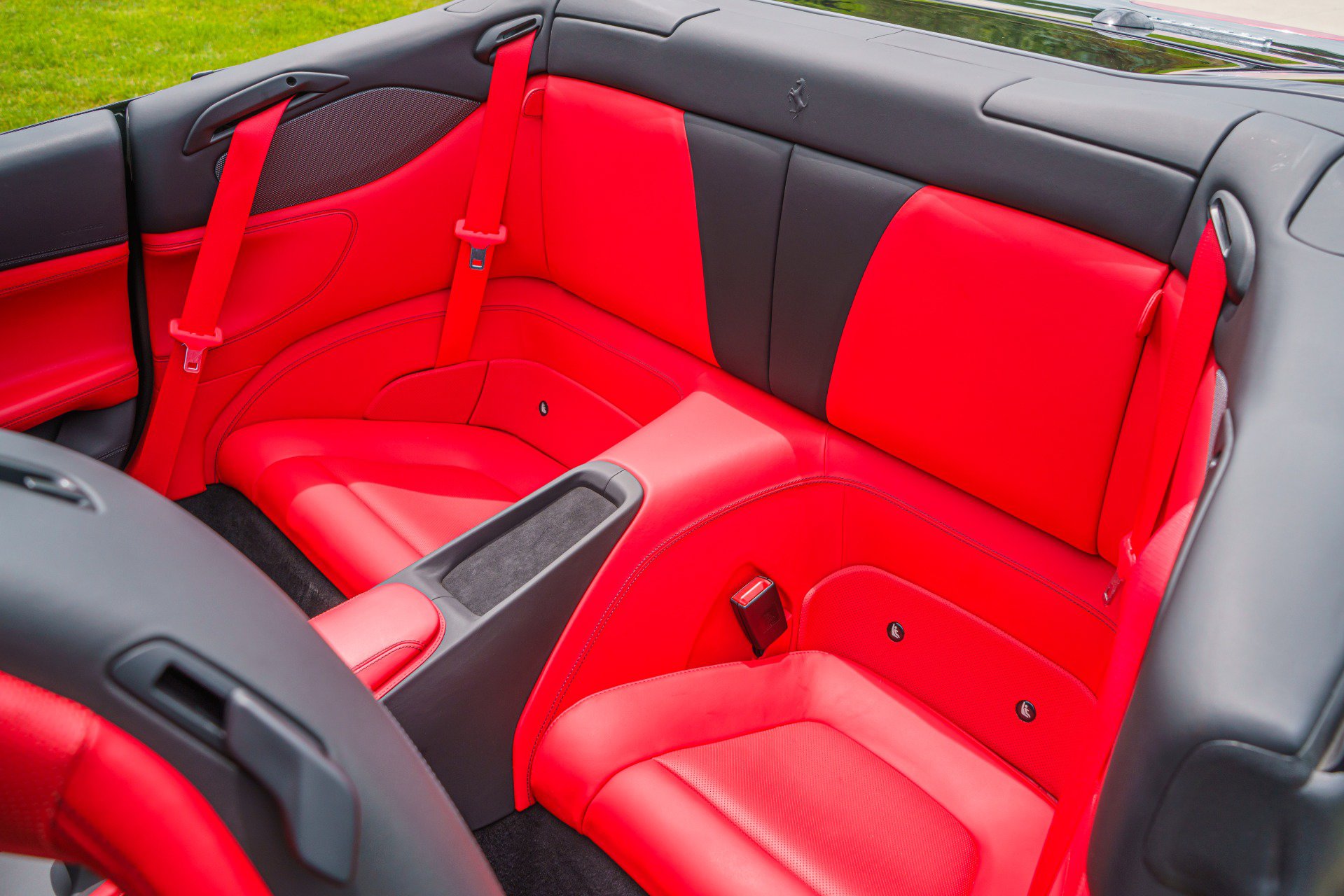 Used 2019 Ferrari Portofino RWD image 57