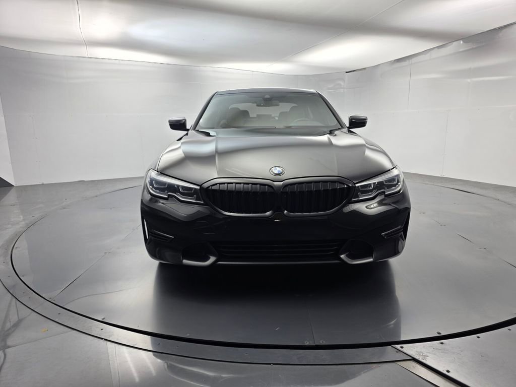 Used 2022 BMW 330i Sedan w/ Driving Assistance Package RWD image 2