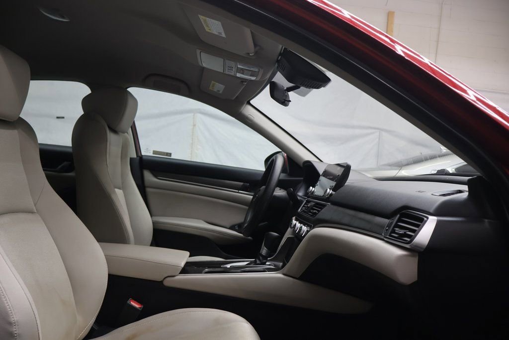Used 2018 Honda Accord LX image 10
