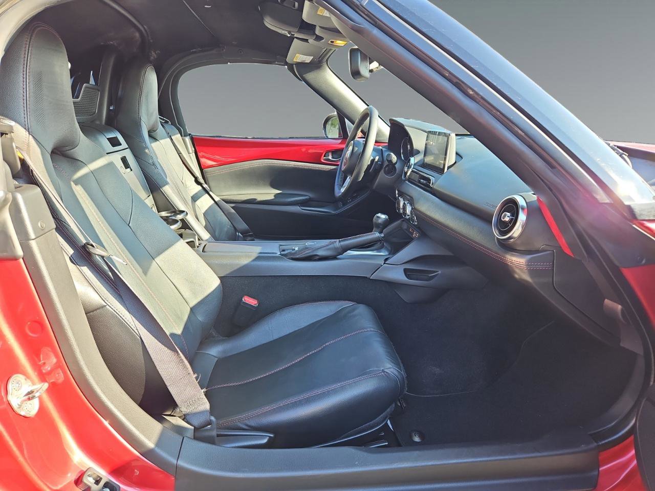 Used 2016 MAZDA MX-5 Miata Grand Touring image 15