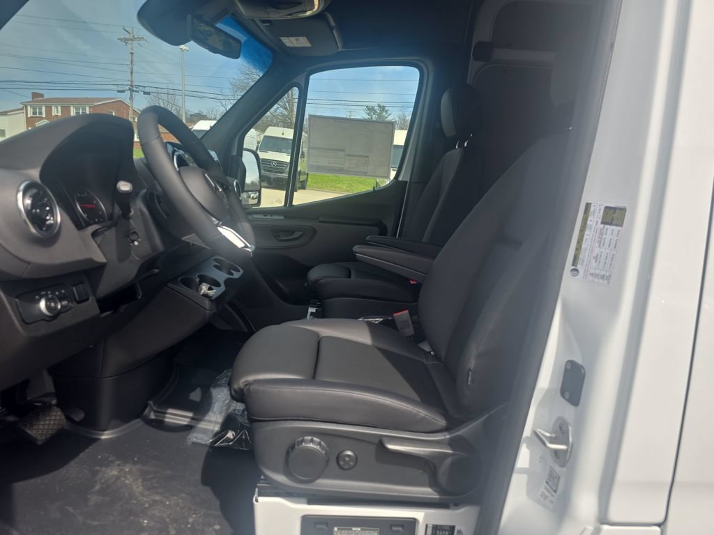 New 2026 Mercedes-Benz Sprinter 2500 image 9