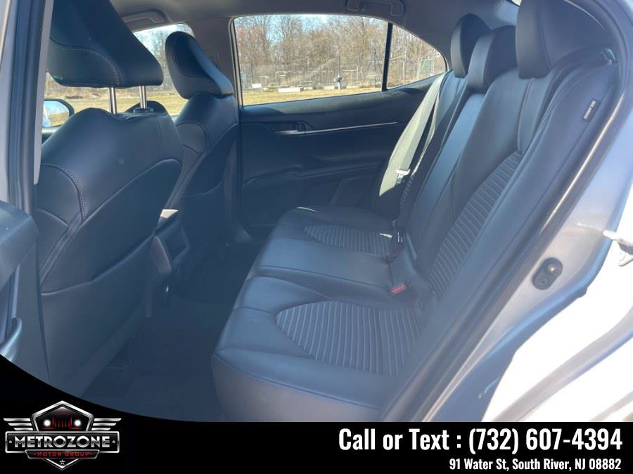 Used 2021 Toyota Camry SE FWD image 12