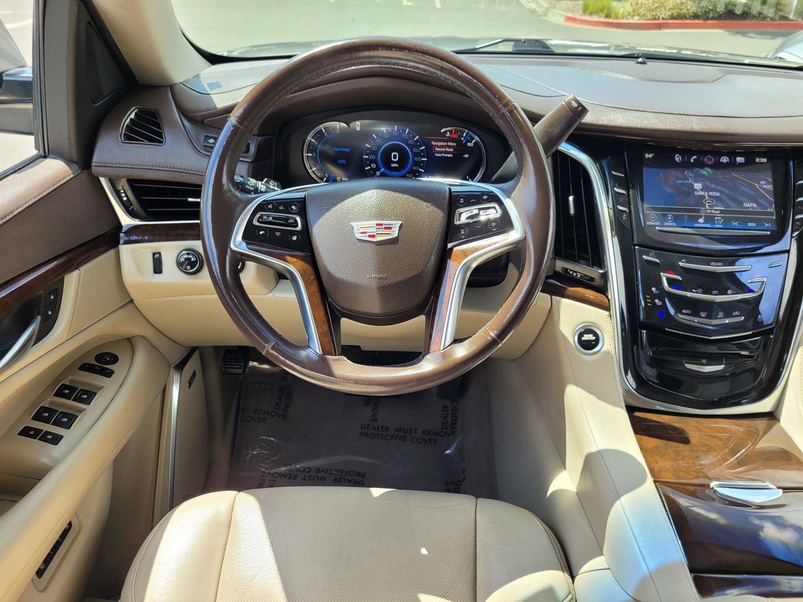 Used 2017 Cadillac Escalade Luxury AWD/4WD image 20