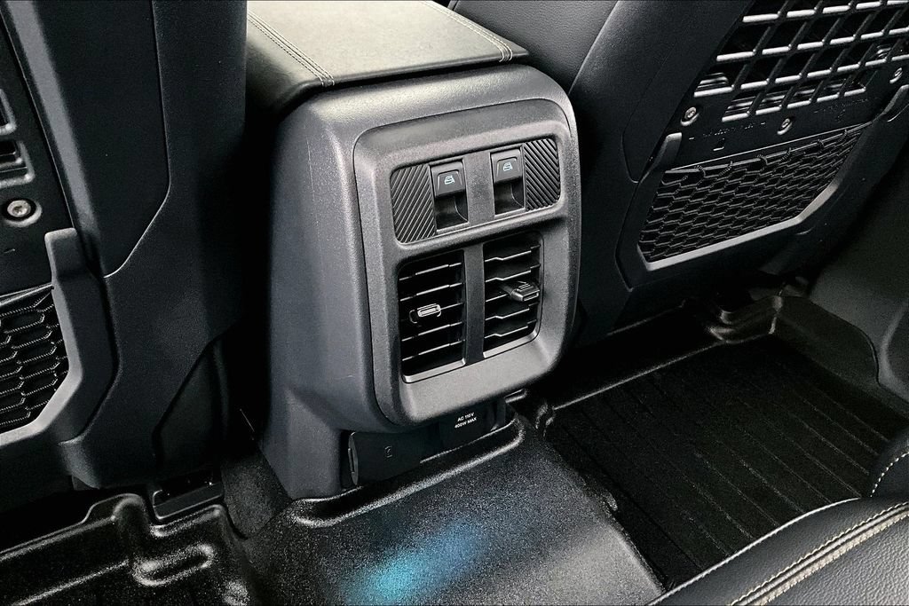 Used 2025 Ford Bronco Badlands AWD/4WD image 31