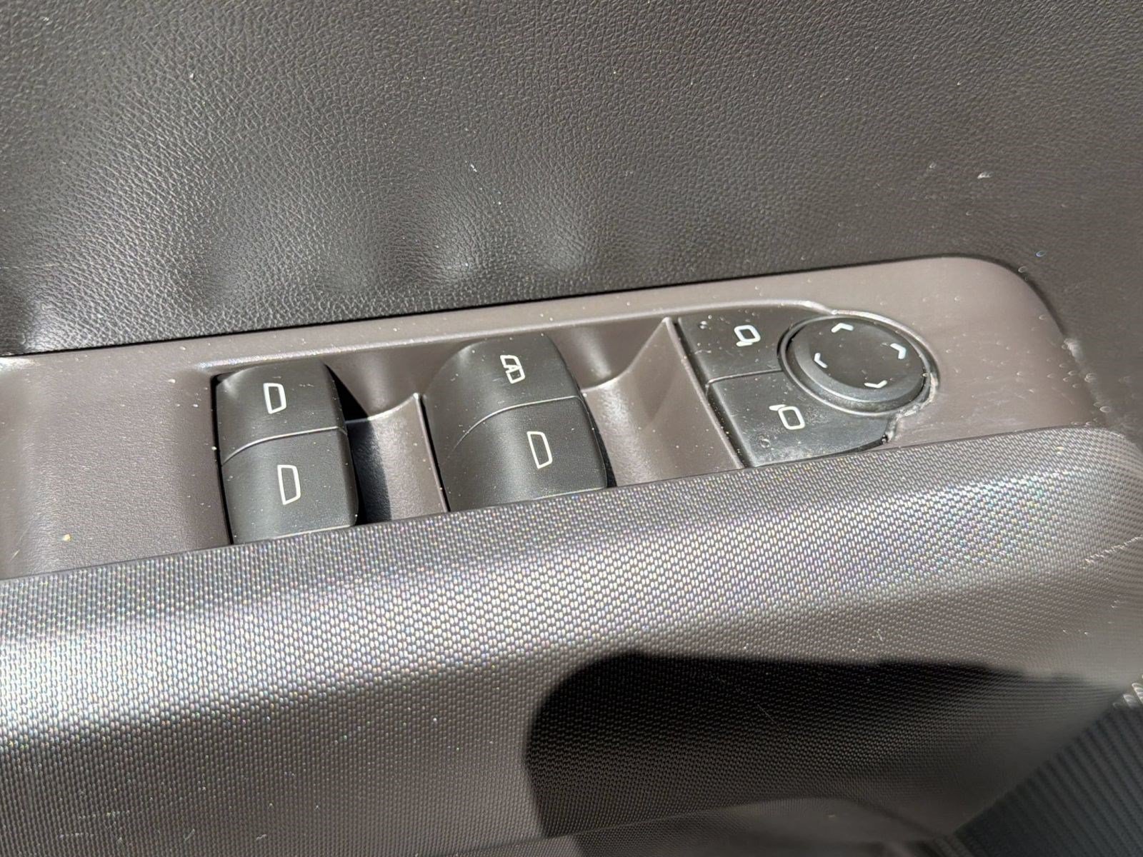 Used 2023 Chevrolet Colorado Trail Boss w/ Advanced Trailering Package AWD/4WD image 15