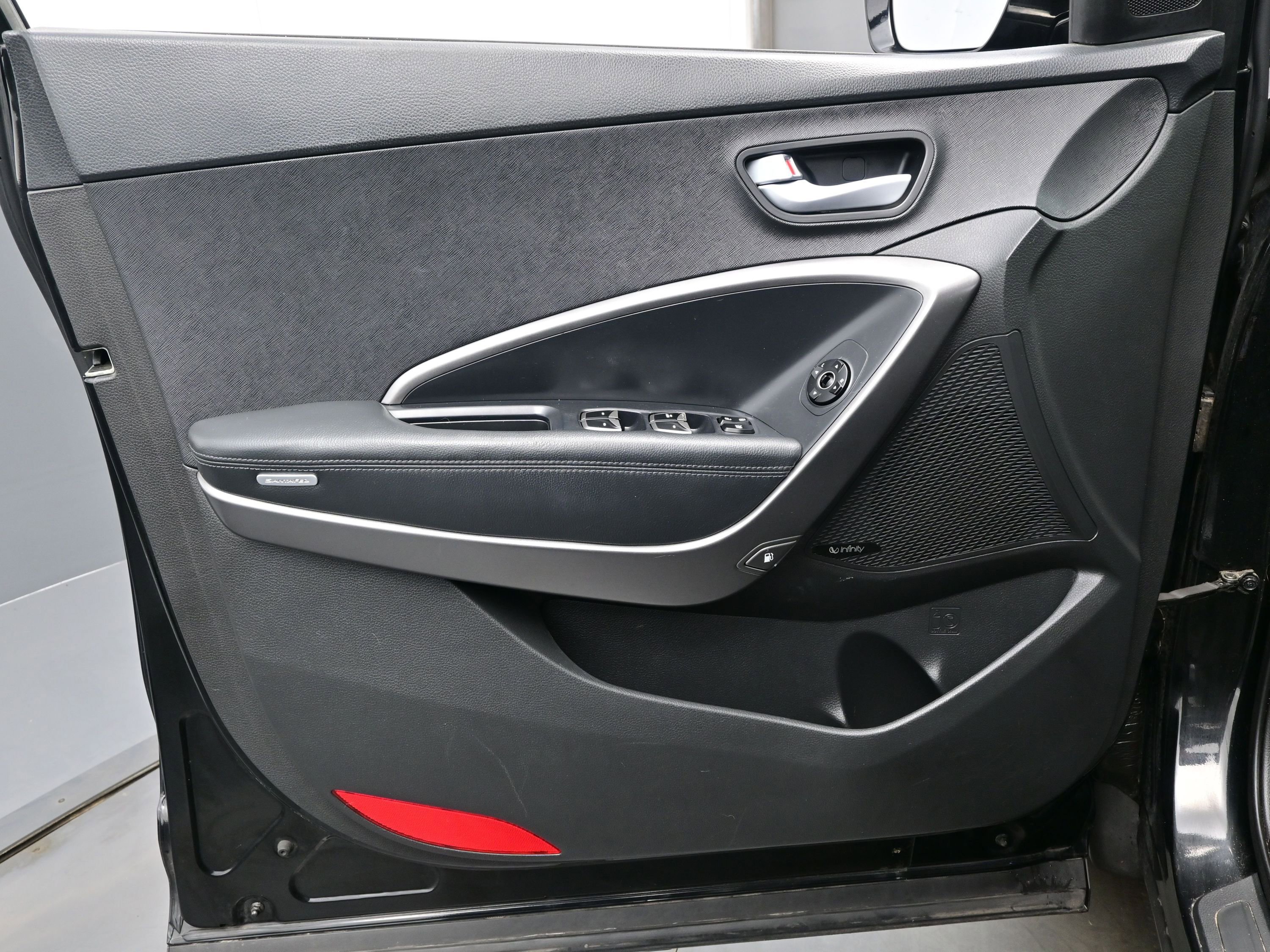 Used 2014 Hyundai Santa Fe Sport 2.0T w/ Navigation Package 06 image 9