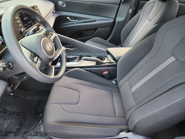 Certified 2026 Hyundai Elantra SE FWD image 7