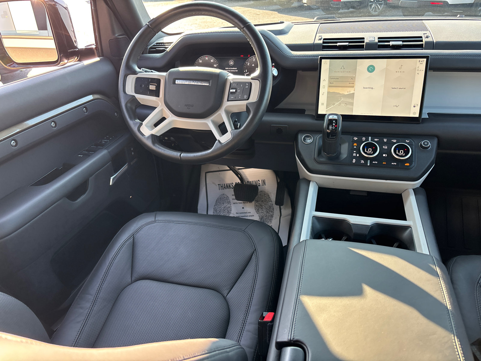 Used 2025 Land Rover Defender 110 X-Dynamic SE AWD/4WD image 28