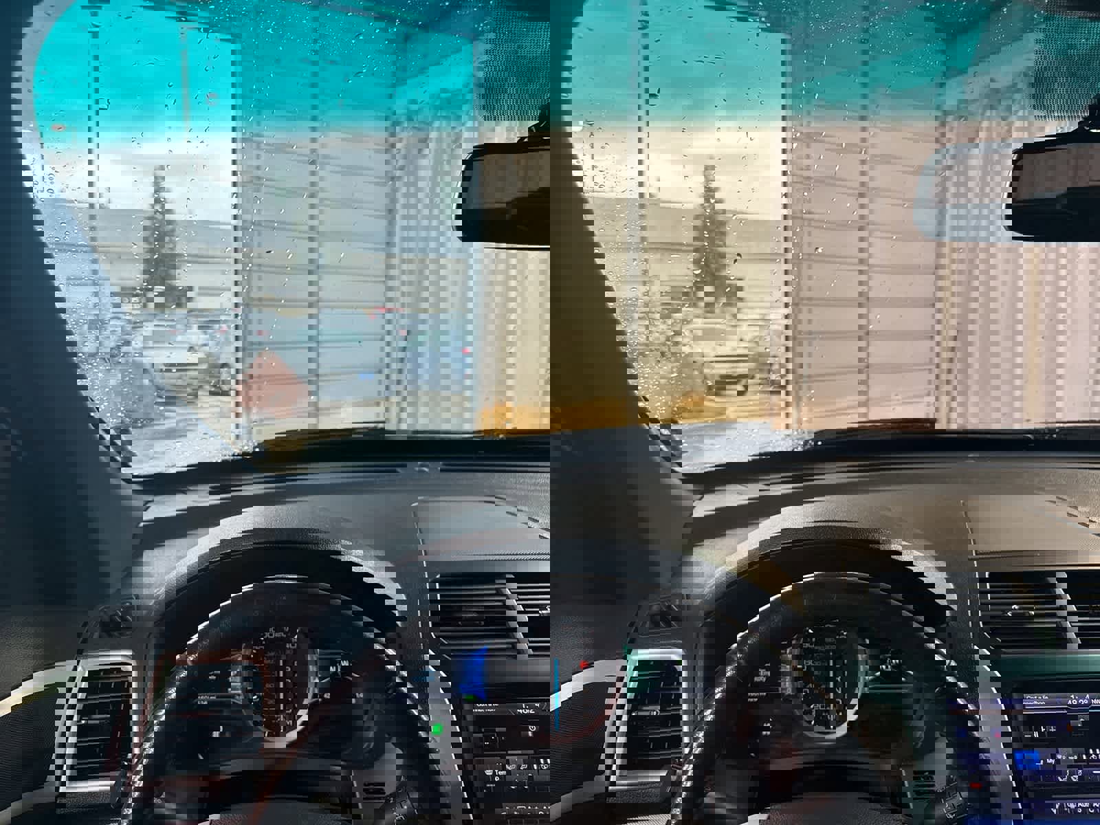 Used 2013 Ford Explorer XLT image 23