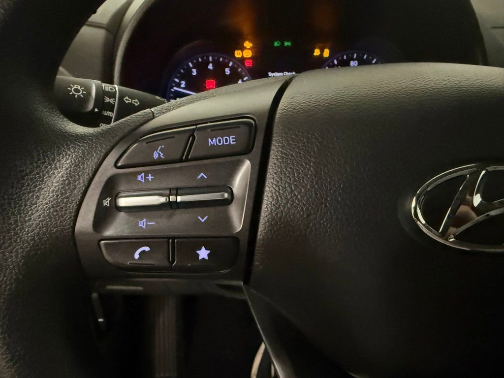 Used 2023 Hyundai Kona SEL image 31