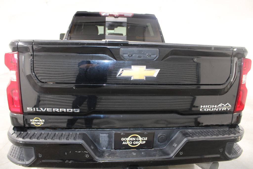 Used 2024 Chevrolet Silverado 2500 High Country w/ High Country Premium Package image 8