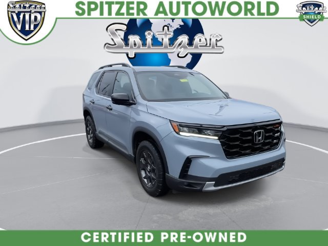 Used 2025 Honda Pilot TrailSport image 2